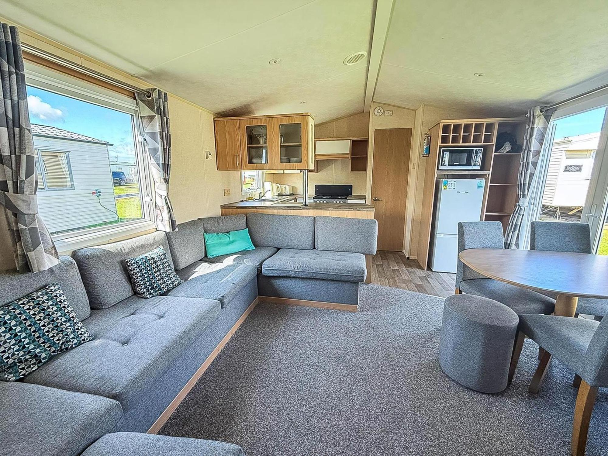 Lovely 8 Berth Caravan Nearby Scratby Beach In Norfolk Ref 50021F Грейт-Ярмут Экстерьер фото